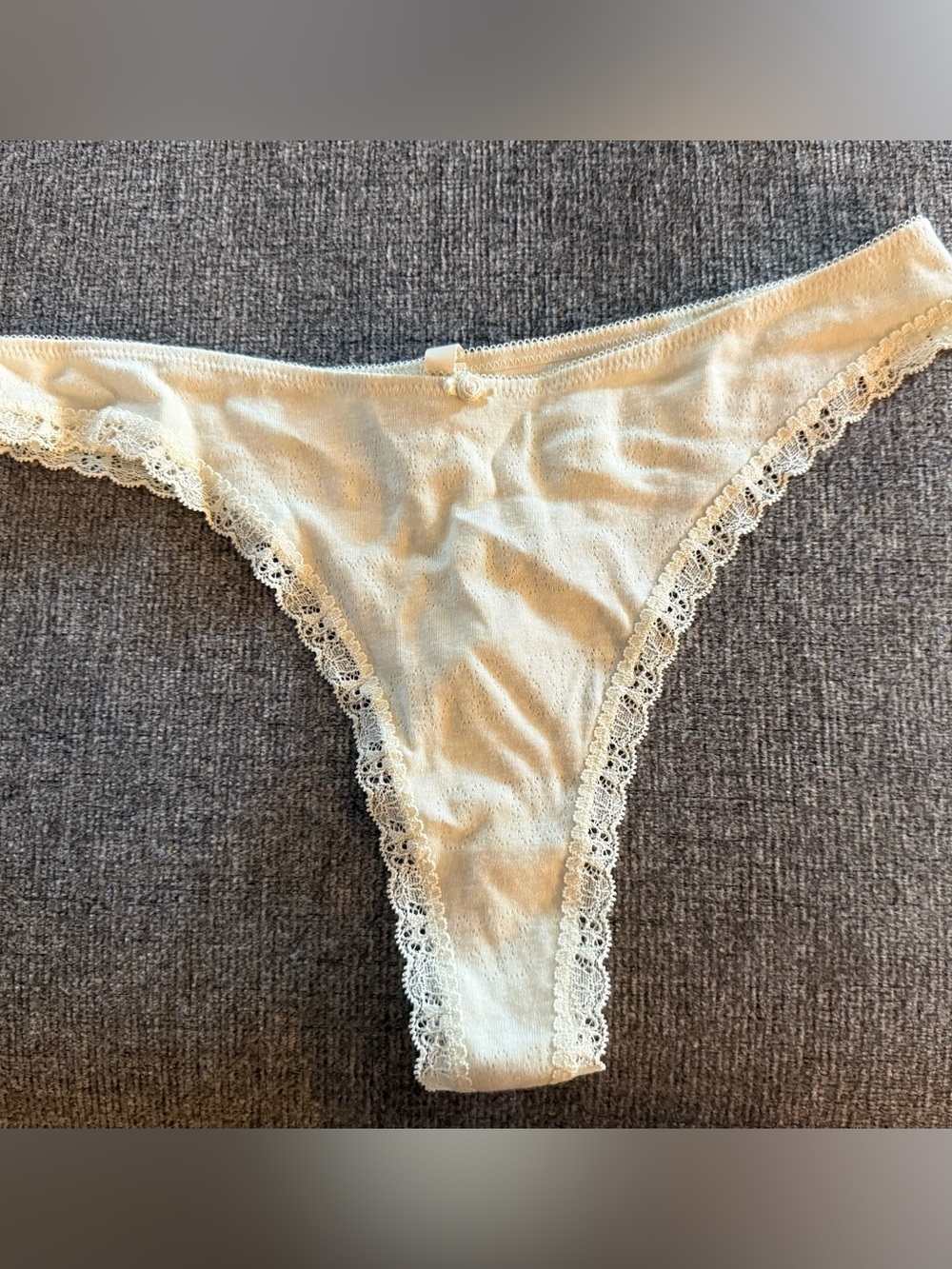 SKIMS Lace-Trim Thong Panty - Off-White/Cream